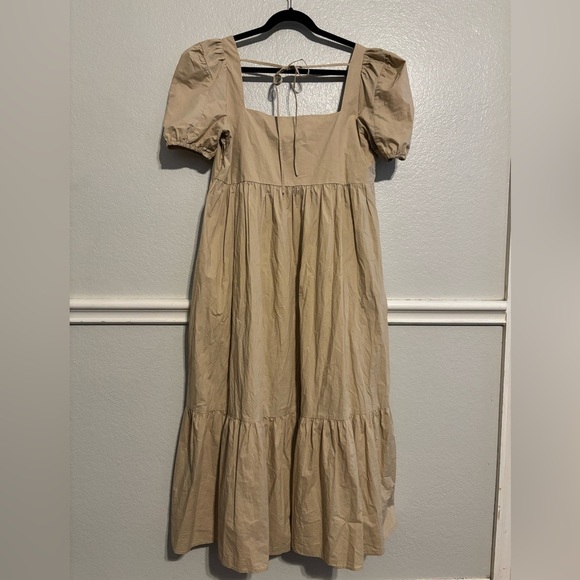 En Saison Beige/Tan Square Neck Puff Sleeve Midi Dress Size Medium - Picture 8 of 9